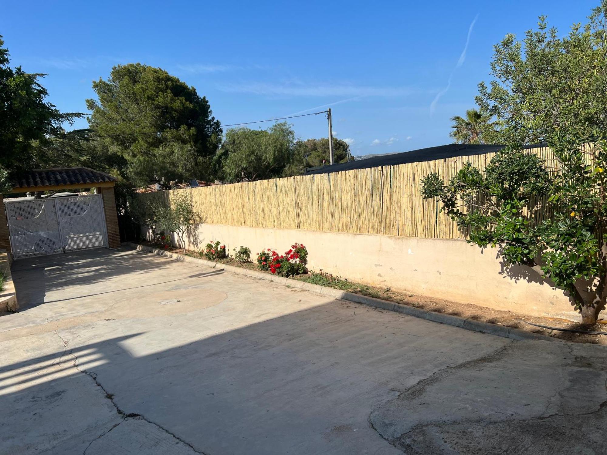 Encantador Y Acogedor Alojamiento Con Piscina Monserrat Dış mekan fotoğraf